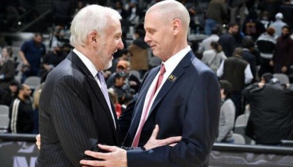 开云官网-卡莱尔波波的又一次较量 步行者用进攻走出连败